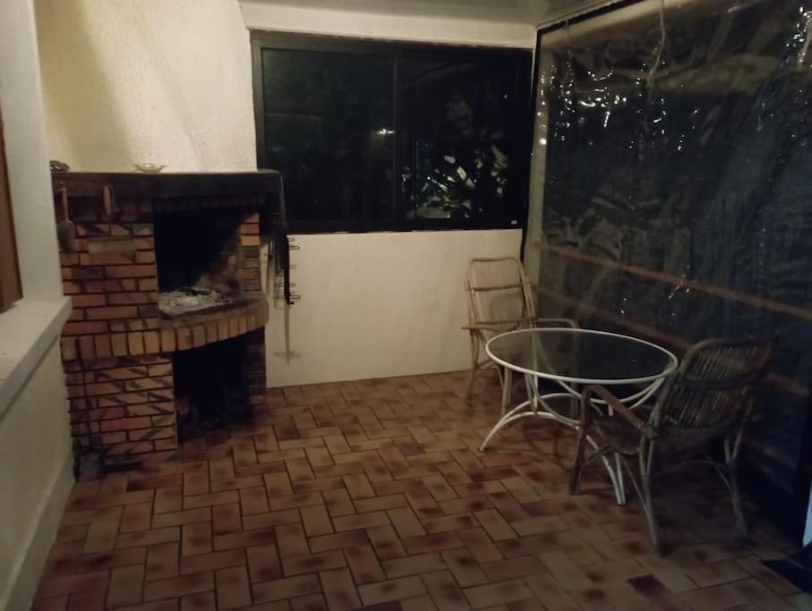 Apartamento 3 Pieces Calme, Terrasse Et Parking Prive Courcouronnes Exterior foto